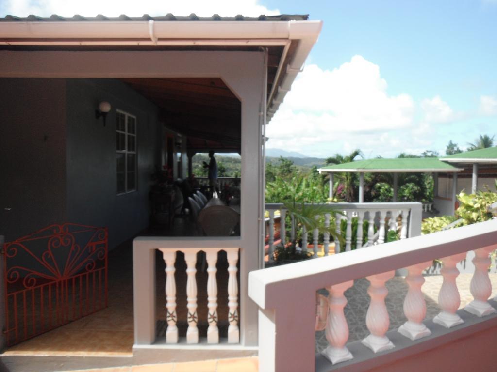 Classique International In Dominica Marigot Habitación foto